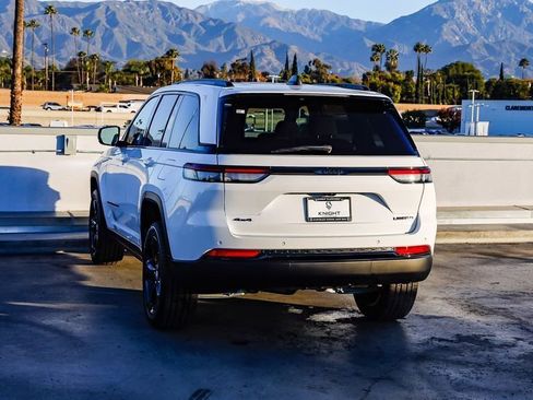 New 2025 Jeep Grand Cherokee Limited w/ Black Appearance Package image 7