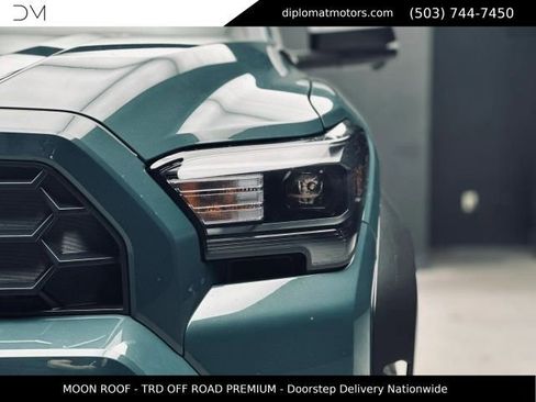 Used 2025 Toyota 4Runner TRD Off-Road Premium AWD/4WD image 13