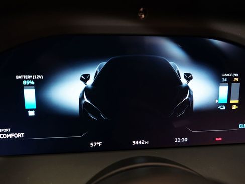 Used 2025 McLaren Artura Spider image 12