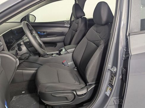 Certified 2025 Hyundai Tucson SE FWD image 13