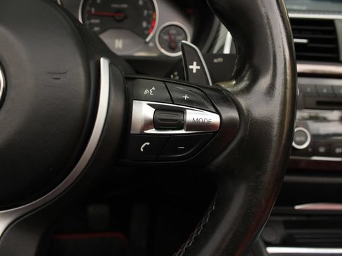 Used 2018 BMW M4 Convertible RWD image 27
