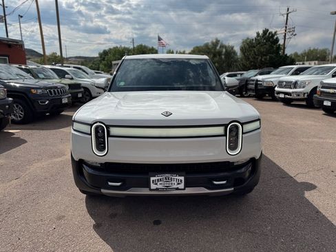 Used 2022 Rivian R1T Adventure image 2