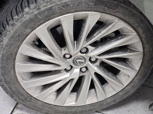 Used 2019 Lexus ES 300h w/ Accessory Package 2 image 10