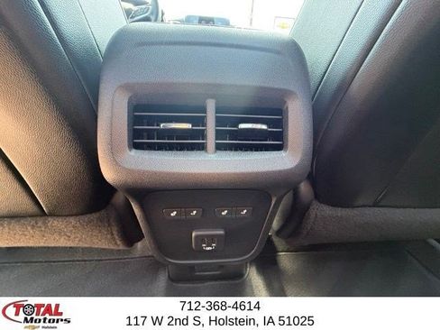 Used 2022 Chevrolet Equinox Premier AWD/4WD image 14