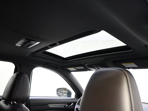 Certified 2025 MAZDA CX-5 Signature image 18