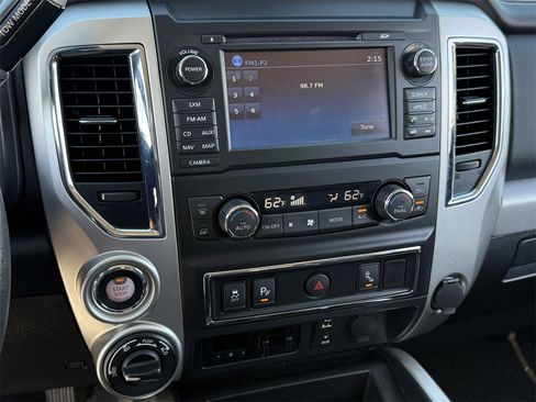 Used 2017 Nissan Titan PRO-4X image 18