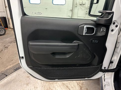 Used 2024 Jeep Wrangler Willys 4xe image 18