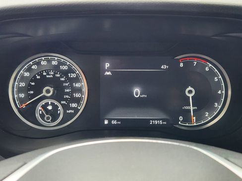 Used 2023 Genesis G70 2.0T image 15