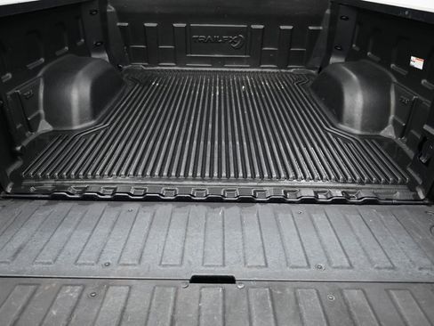 Certified 2024 GMC Sierra 1500 SLT image 24