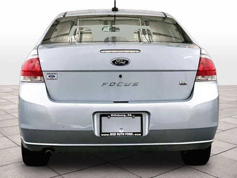 Used 2009 Ford Focus SE FWD image 4