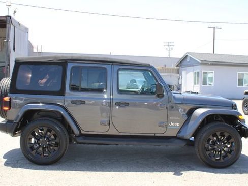 Used 2023 Jeep Wrangler Unlimited Sahara w/ Cold Weather Group AWD/4WD image 3