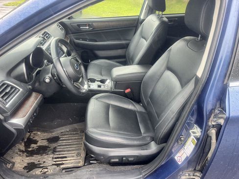 Used 2019 Subaru Outback 2.5i Limited AWD/4WD image 12