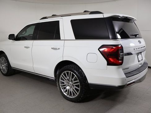 Used 2022 Ford Expedition Limited image 8