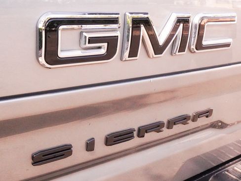 Used 2023 GMC Sierra 1500 AT4 w/ AT4 Premium Package AWD/4WD image 42