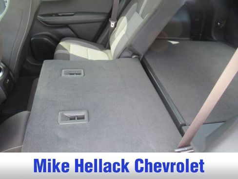 Used 2025 Chevrolet Blazer LT w/ Convenience Package FWD image 17