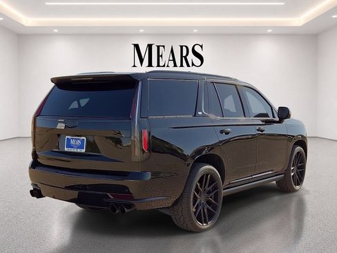 Used 2024 Cadillac Escalade Sport Platinum AWD/4WD image 5