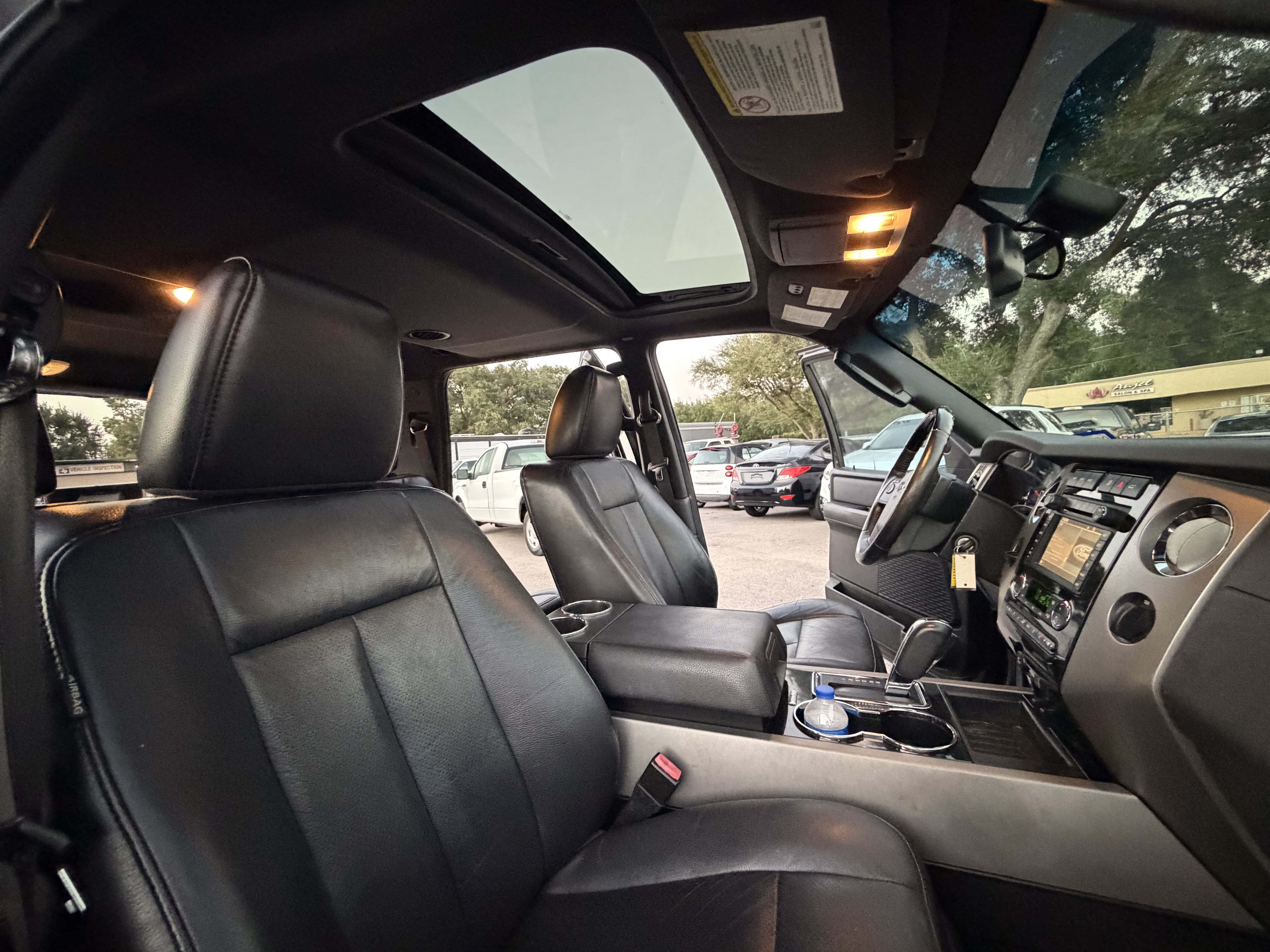 Used 2013 Ford Expedition Limited RWD image 18