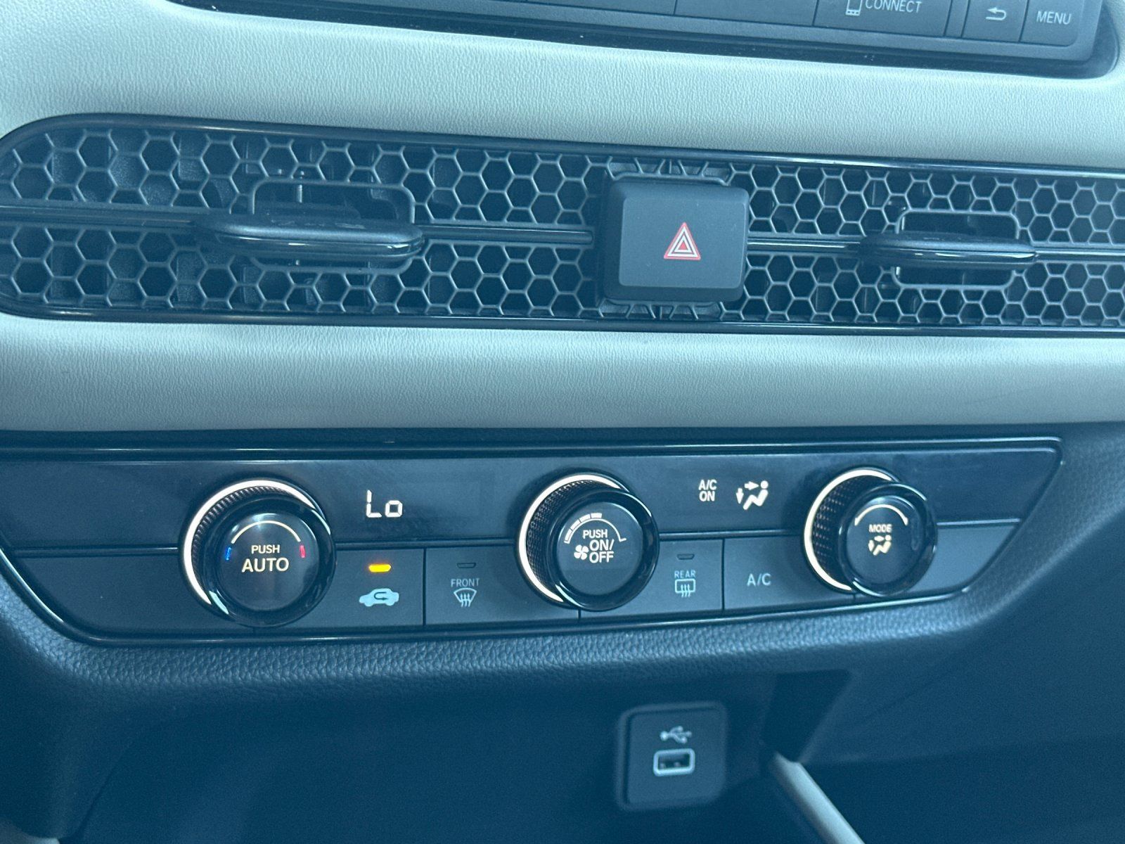 Used 2023 Honda HR-V LX image 18