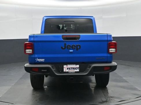New 2026 Jeep Gladiator Sport AWD/4WD image 5