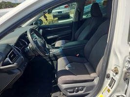 Used 2020 Toyota Camry LE FWD image 4