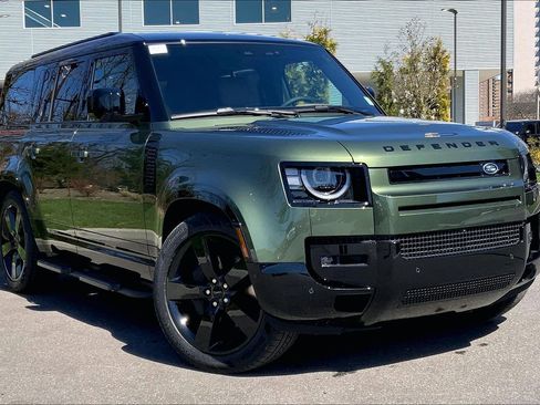 New 2026 Land Rover Defender 130 X-Dynamic SE AWD/4WD image 2