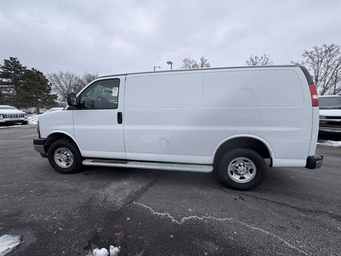 Used 2024 Chevrolet Express 2500 w/ Driver Convenience Package image 2