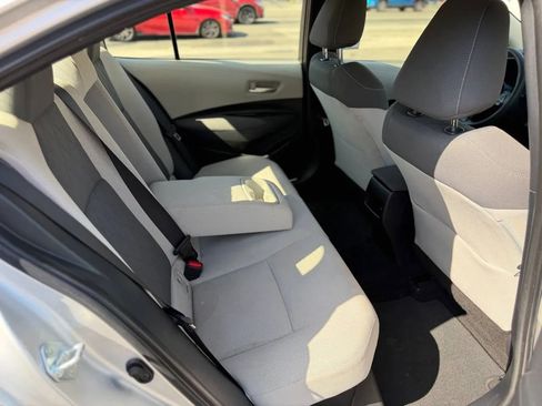 Used 2020 Toyota Corolla LE w/ Carpet Mat Package (TMS) FWD image 30
