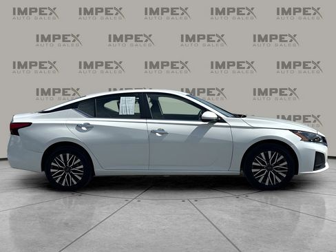 Used 2023 Nissan Altima 2.5 SV image 6