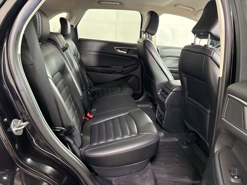 Used 2024 Ford Edge SEL w/ Convenience Package image 16