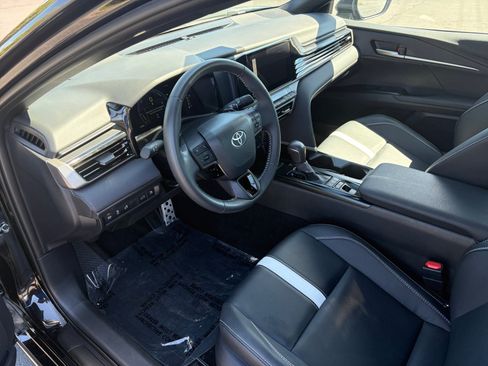 Used 2026 Toyota Camry SE FWD image 11