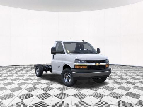 New 2026 Chevrolet Express 3500 w/ Power Convenience Package image 8