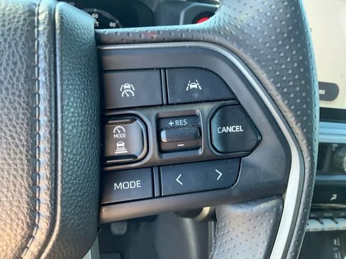 Used 2025 Toyota 4Runner TRD Off-Road Premium w/ Tow Technology Package AWD/4WD image 18
