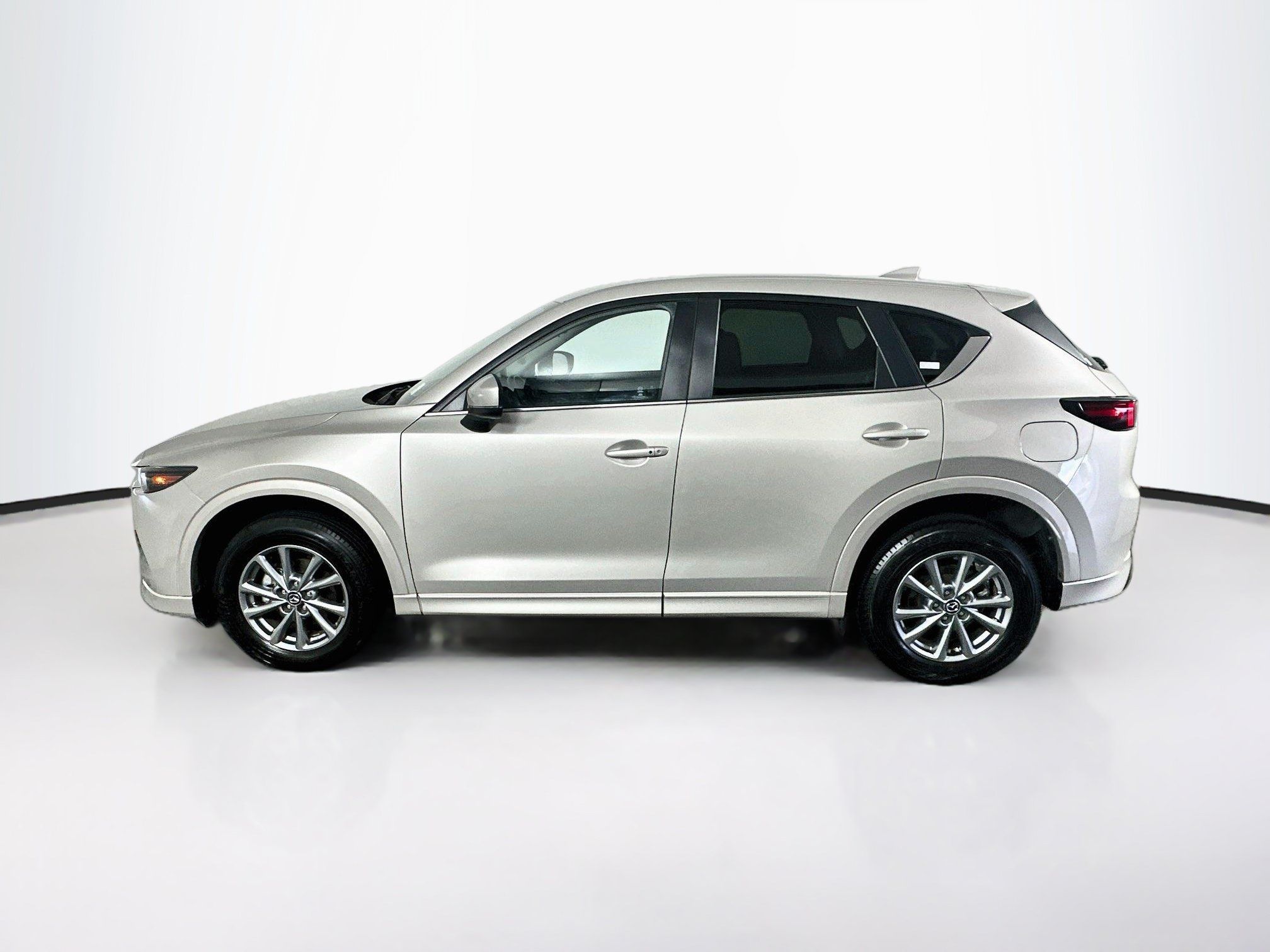 Used 2025 MAZDA CX-5 AWD 2.5 S w/ Select Package image 4
