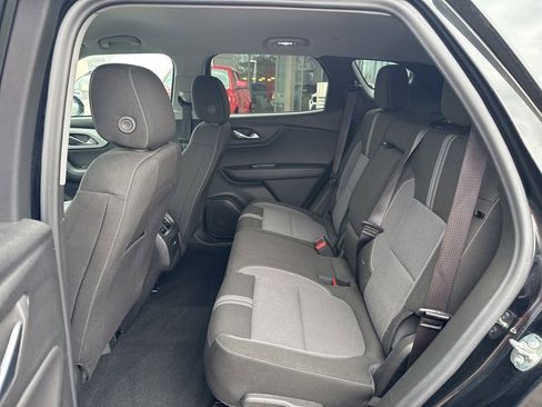 Used 2025 Chevrolet Blazer LT FWD image 14