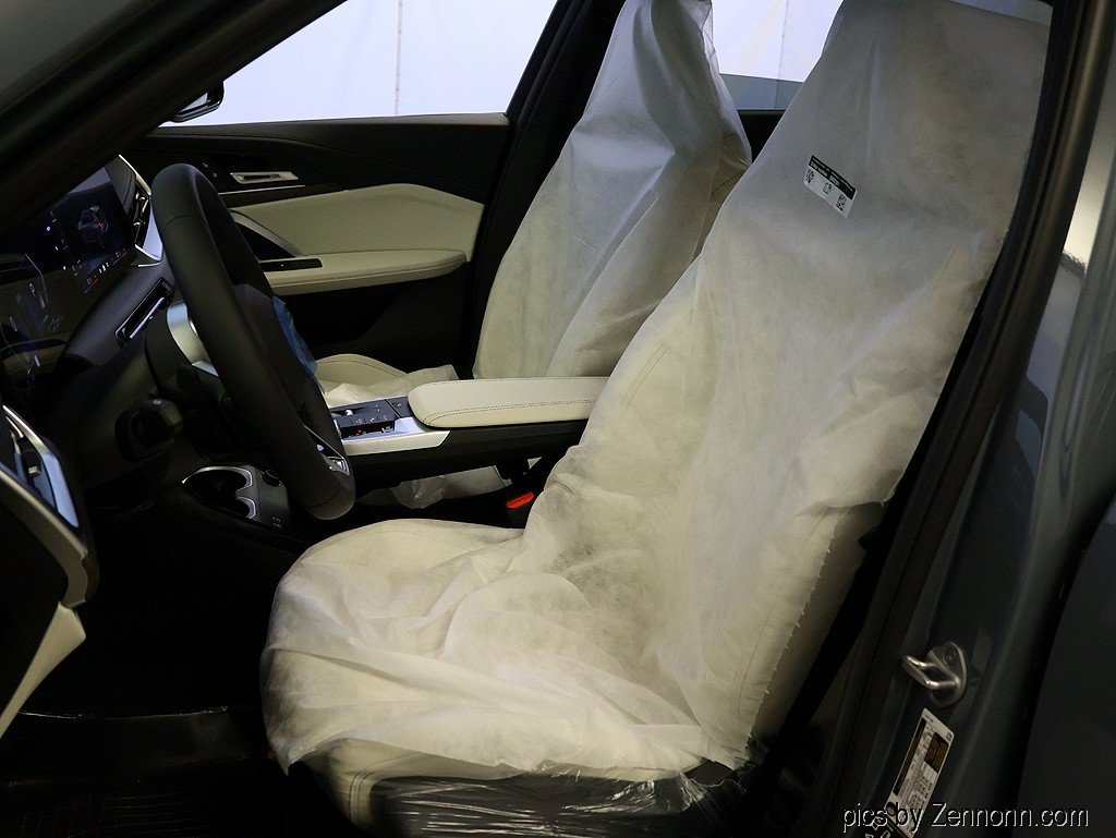 Used 2027 BMW X1 xDrive28i AWD/4WD image 10