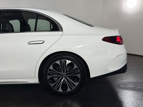 Used 2025 Mercedes-Benz E 350 Sedan image 15