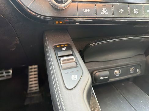 Used 2023 Kia Telluride SX Prestige image 11