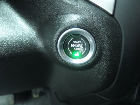 Used 2021 Chevrolet Silverado 1500 RST image 20