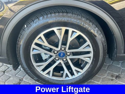 Used 2020 Ford Escape SEL image 16