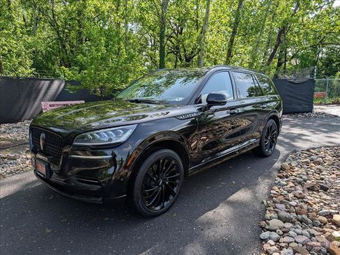 Used 2023 Lincoln Aviator Reserve w/ Equipment Group 201A AWD/4WD image 1