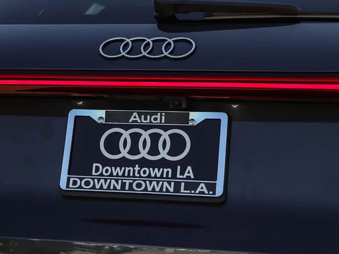 New 2025 Audi Q5 Premium image 11