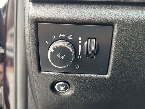 Used 2021 Jeep Grand Cherokee Limited image 19