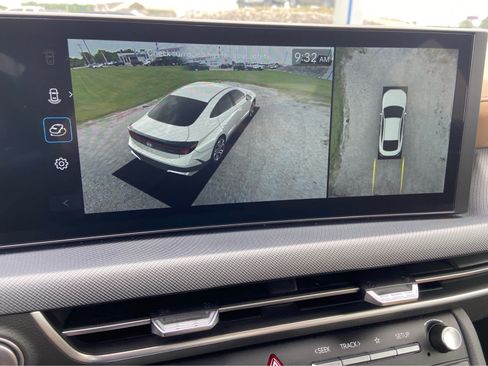 Used 2025 Hyundai Sonata Limited FWD image 28