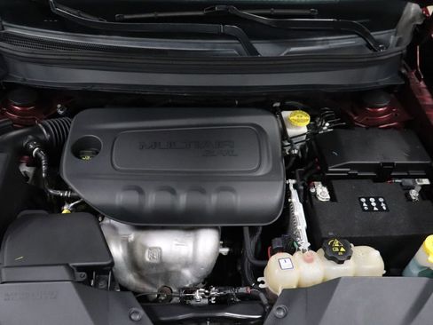 Used 2019 Jeep Cherokee Limited image 26