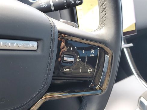 Used 2024 Land Rover Range Rover Velar Dynamic SE image 18