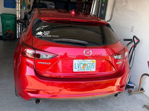 Used 2018 MAZDA MAZDA3 Grand Touring w/ Premium Equipment Package image 5