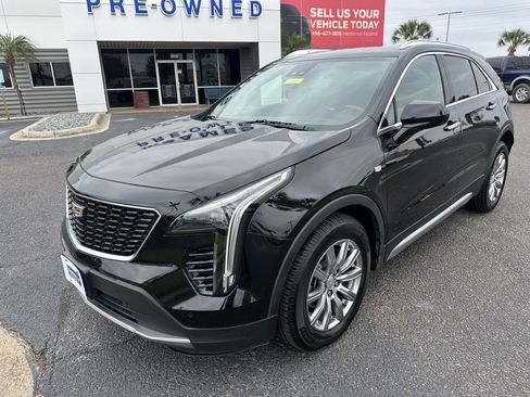 Used 2020 Cadillac XT4 Premium Luxury image 2