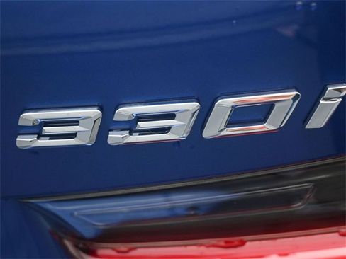 New 2025 BMW 330i Sedan w/ M Sport Package image 29