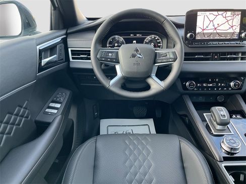 New 2025 Mitsubishi Outlander SEL Black Edition image 22