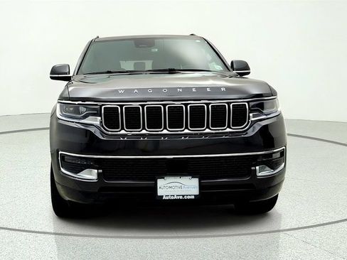 Used 2022 Jeep Wagoneer Series I w/ Premium Group I AWD/4WD image 2